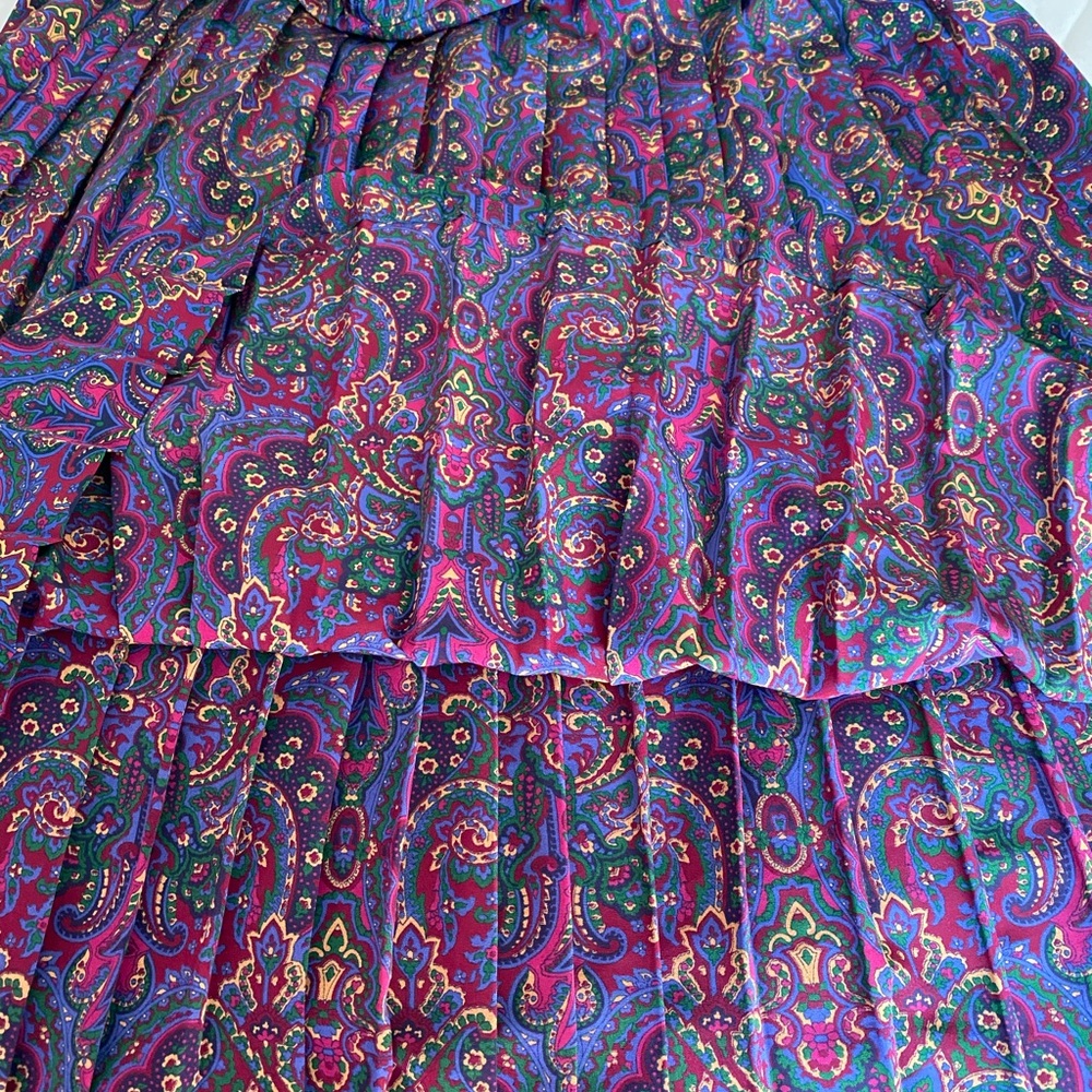 Vintage Elegant Paisley Midi Skirt in Purple and Pink - Picture 10 of 10